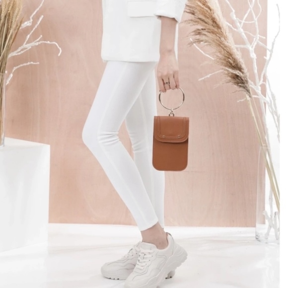 Melie Bianco Tess Black Purse Wrist Tech Phone Bag - Picture 6 of 7